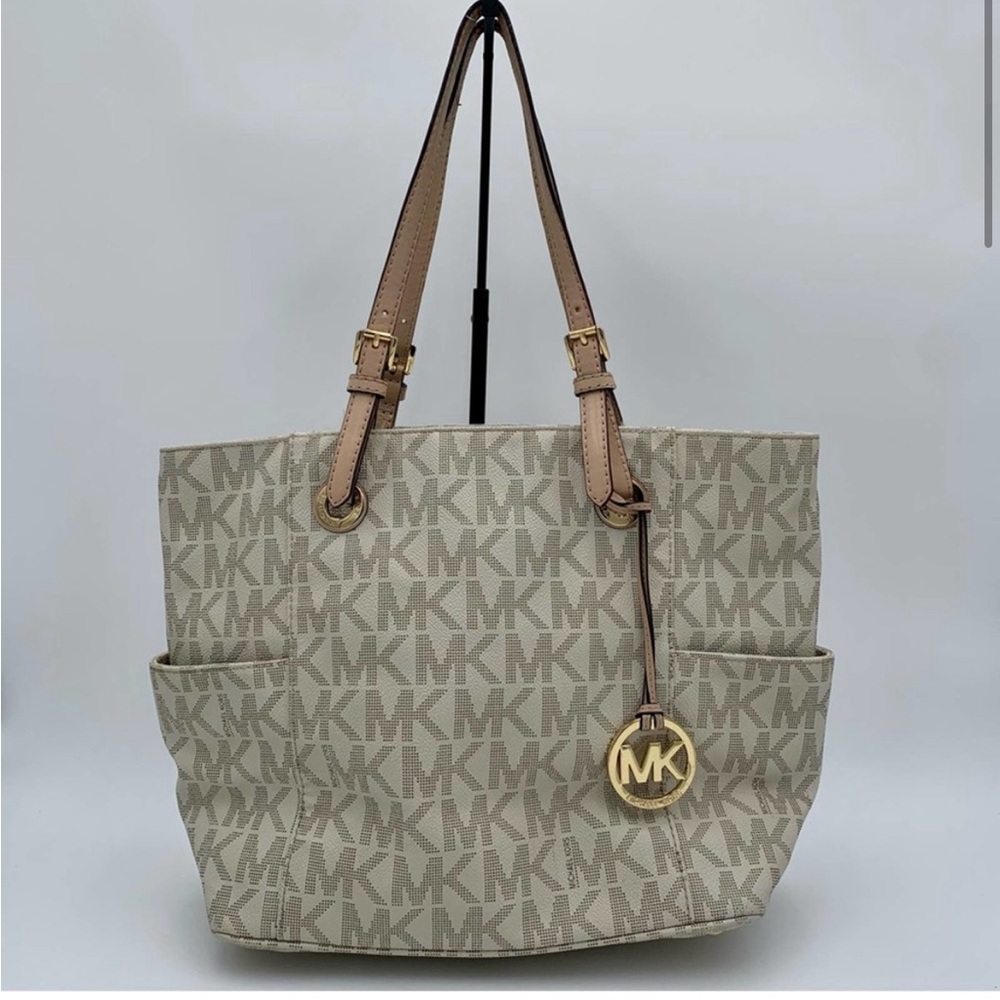 Michael Kors Jet Set Tote